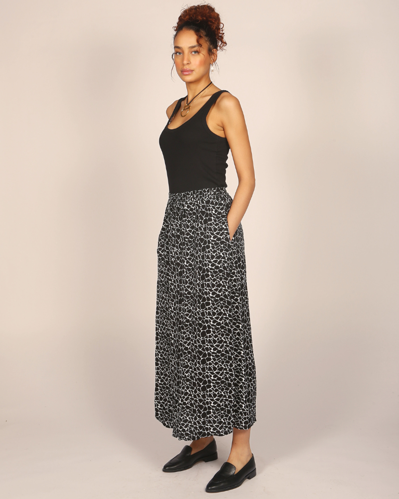 Choqa Black Print Elasticated Waist Skirt