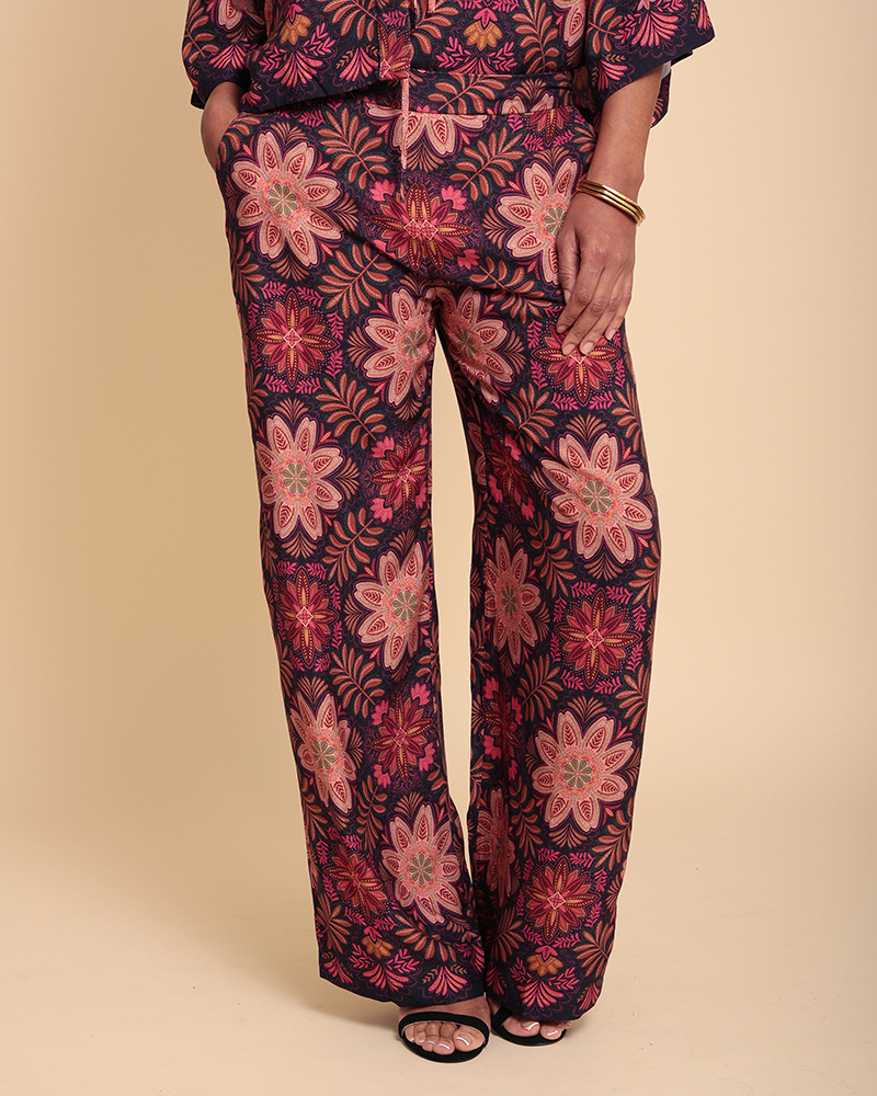 Bwahit Border Print Wide Trouser