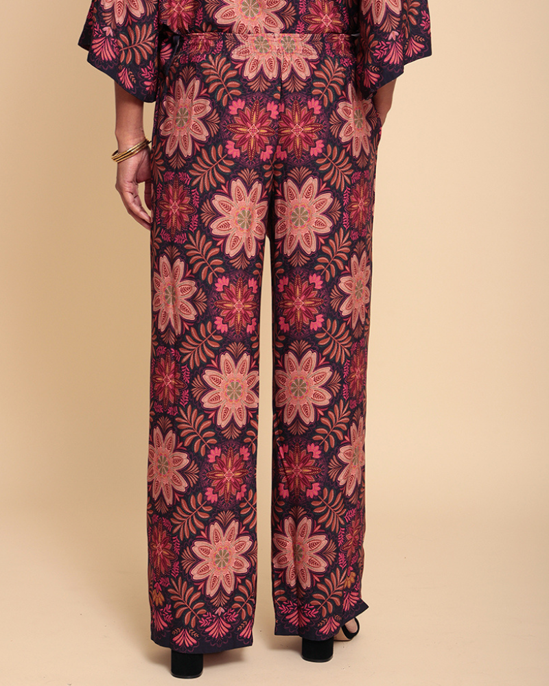 Bwahit Border Print Wide Trouser