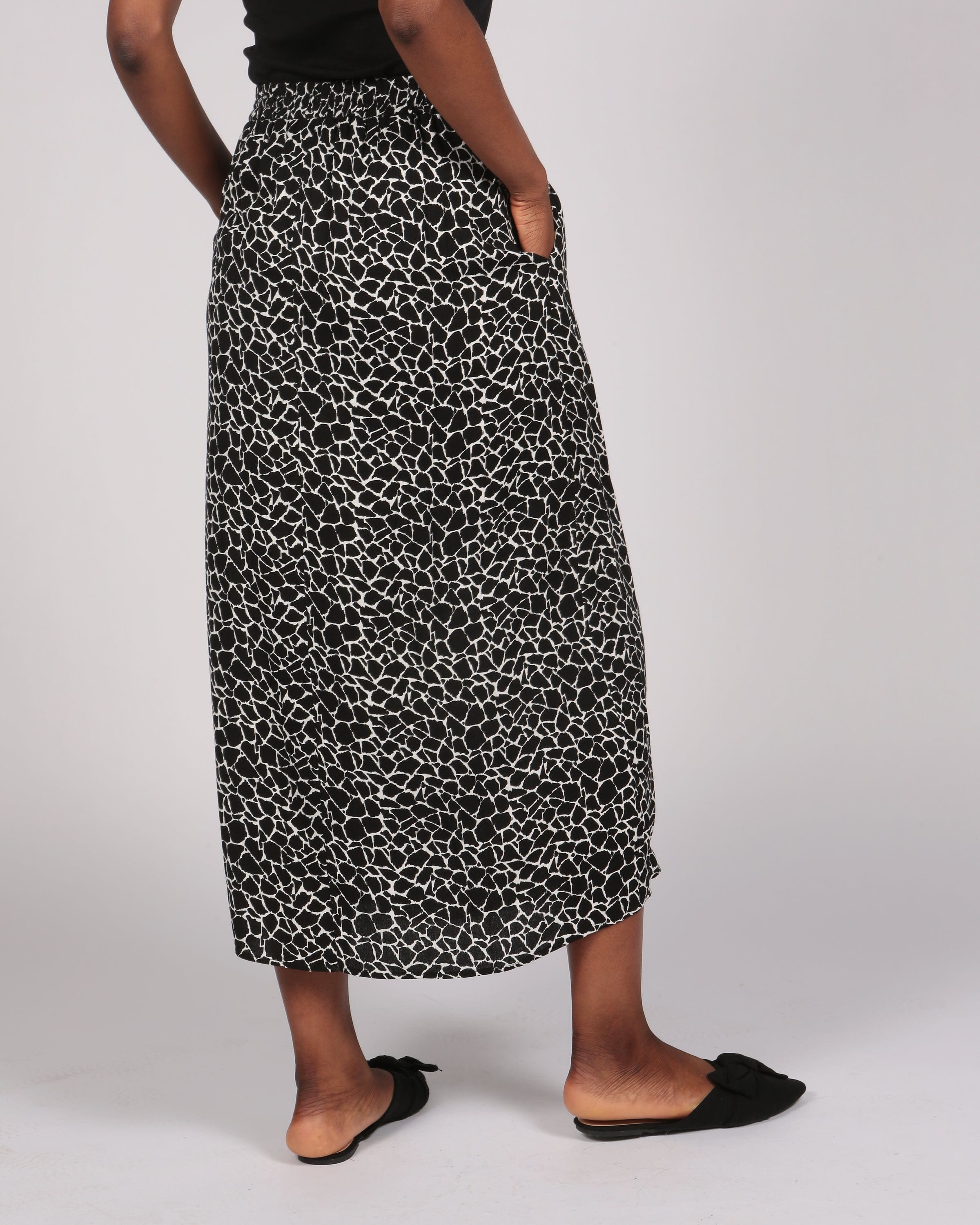 Choqa Black and White Printed Elasticated Skirt
