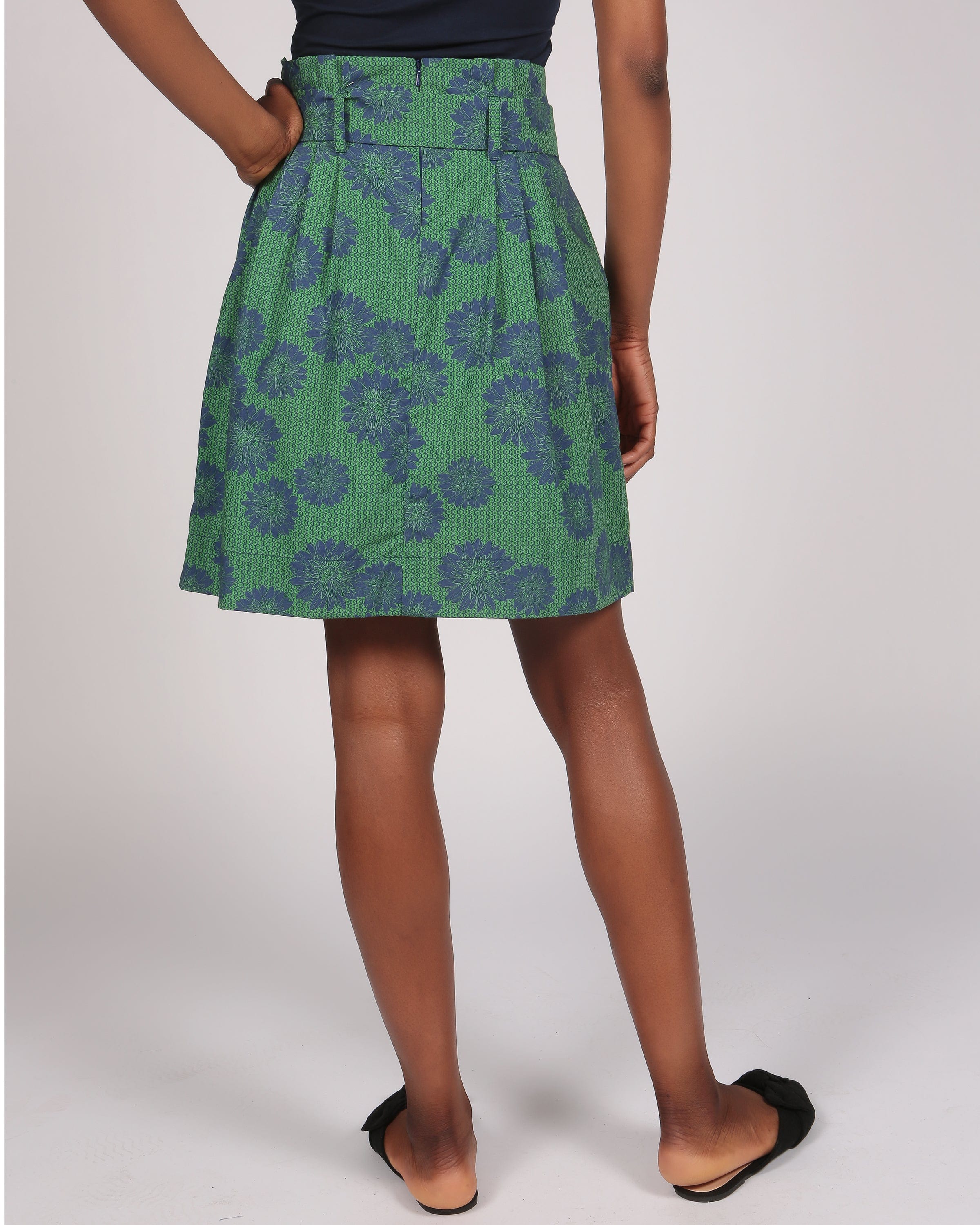 Abieri Blue Daisy Print Pleated Skirt With Belt