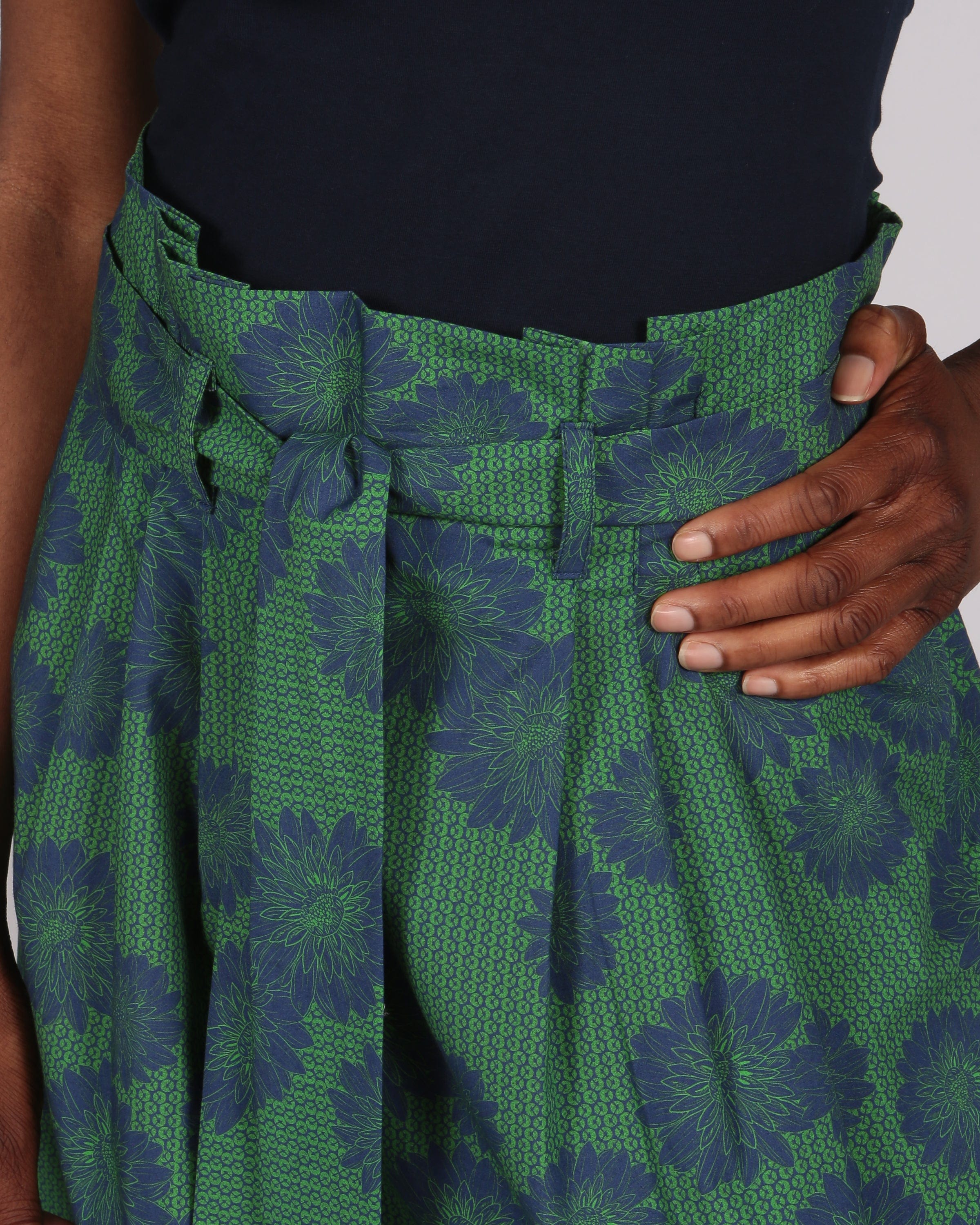 Abieri Blue Daisy Print Pleated Skirt With Belt