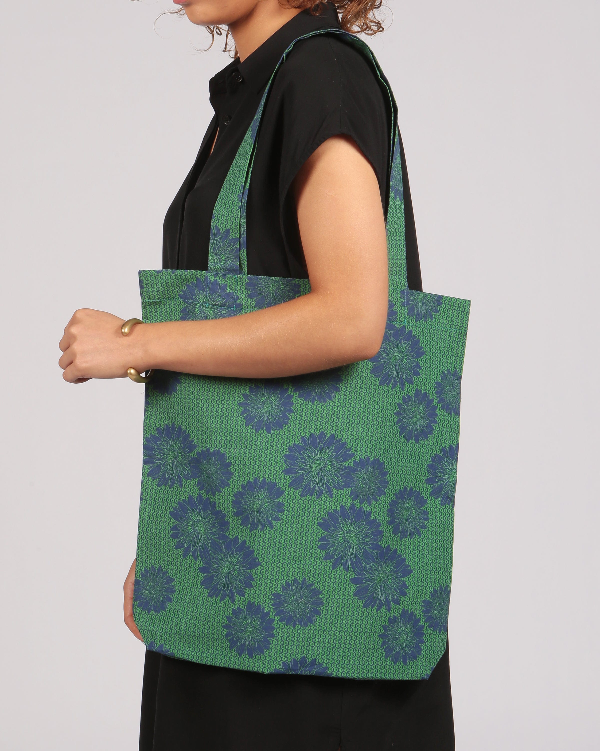Yambe Blue Daisy Print Shopper