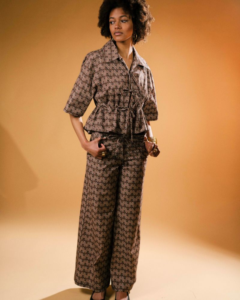 Kahuzi  3/4 Sleeve Tie Front Printed Top