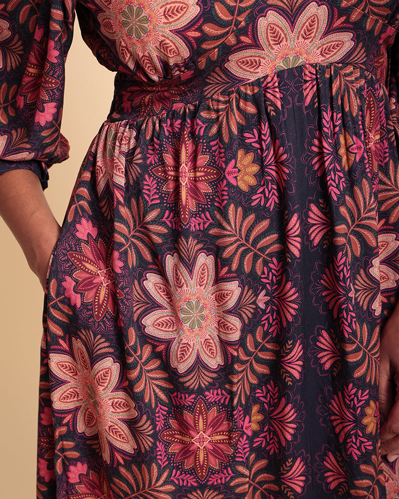 Hadu 3/4 Sleeve Printed Midi Dress